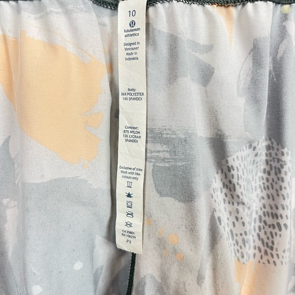 Lululemon Om Pant Mini Art Pop White Multi Pants. Size 10 - Picture 10 of 10